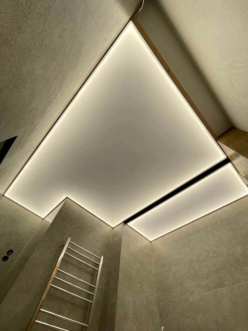 Световой потолок (светованна)