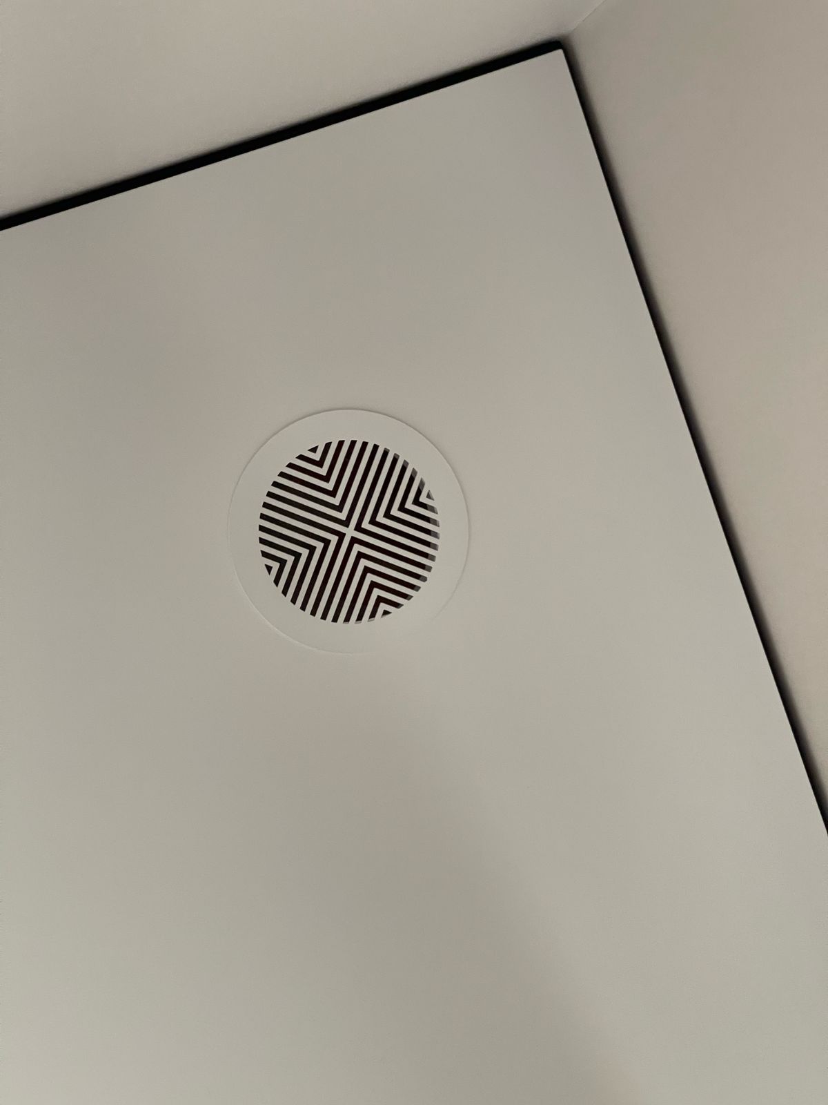 Матовый натяжной потолок