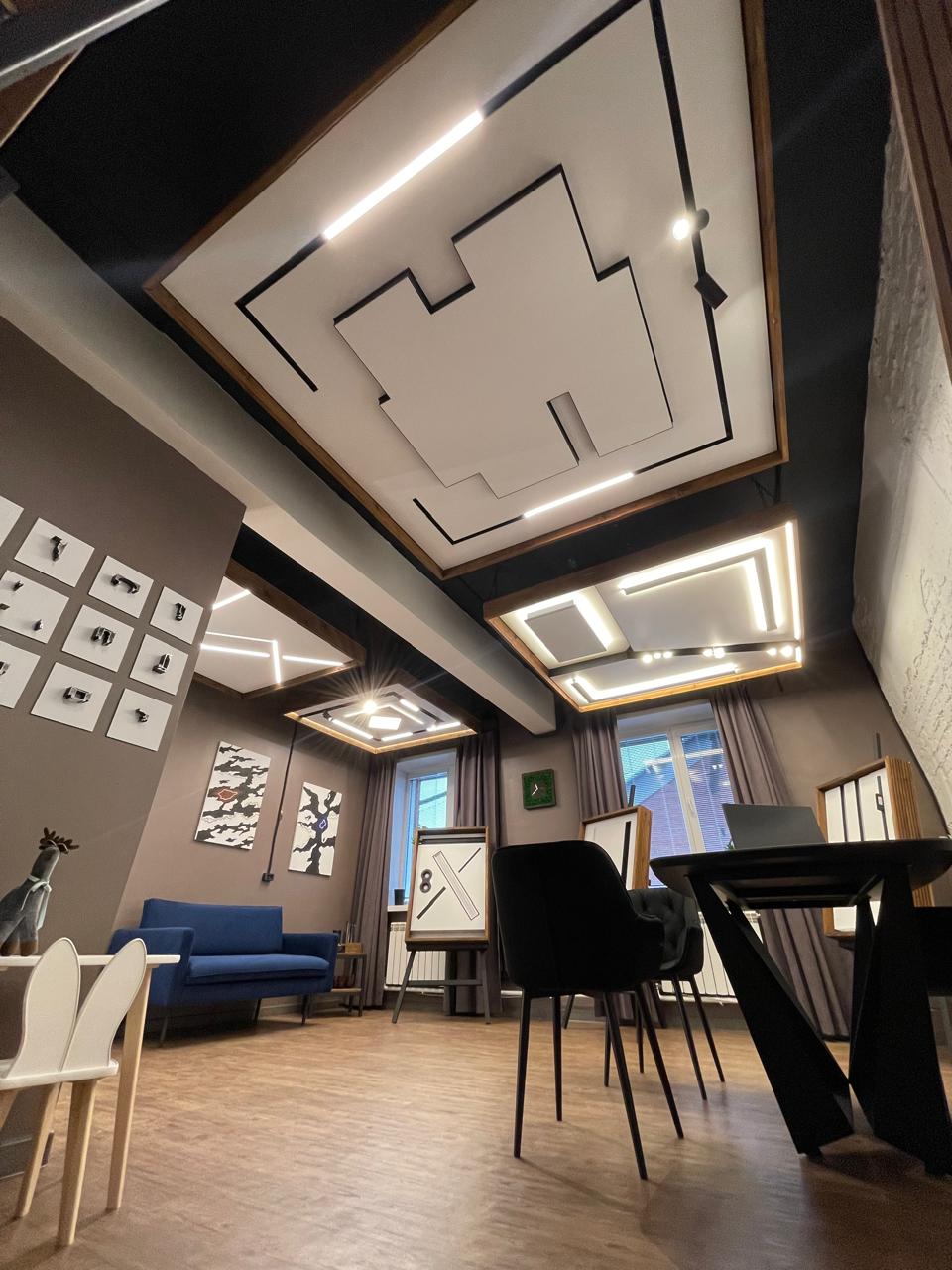 Двухуровневый натяжной потолок